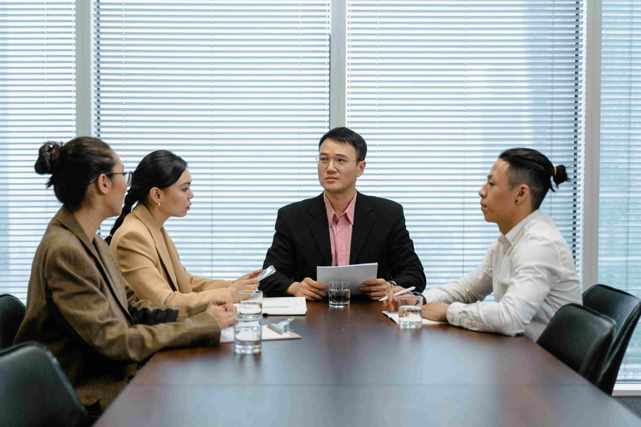 階段二：商務談判與合約簽署